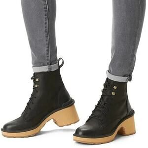 Sorel Black and Tan Heeled Boots